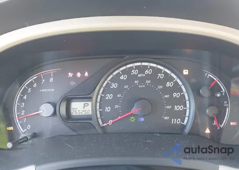 2011 Toyota Sienna Le V6 z USA, uszkodzony, nr VIN 5TDKK3DC3BS126460